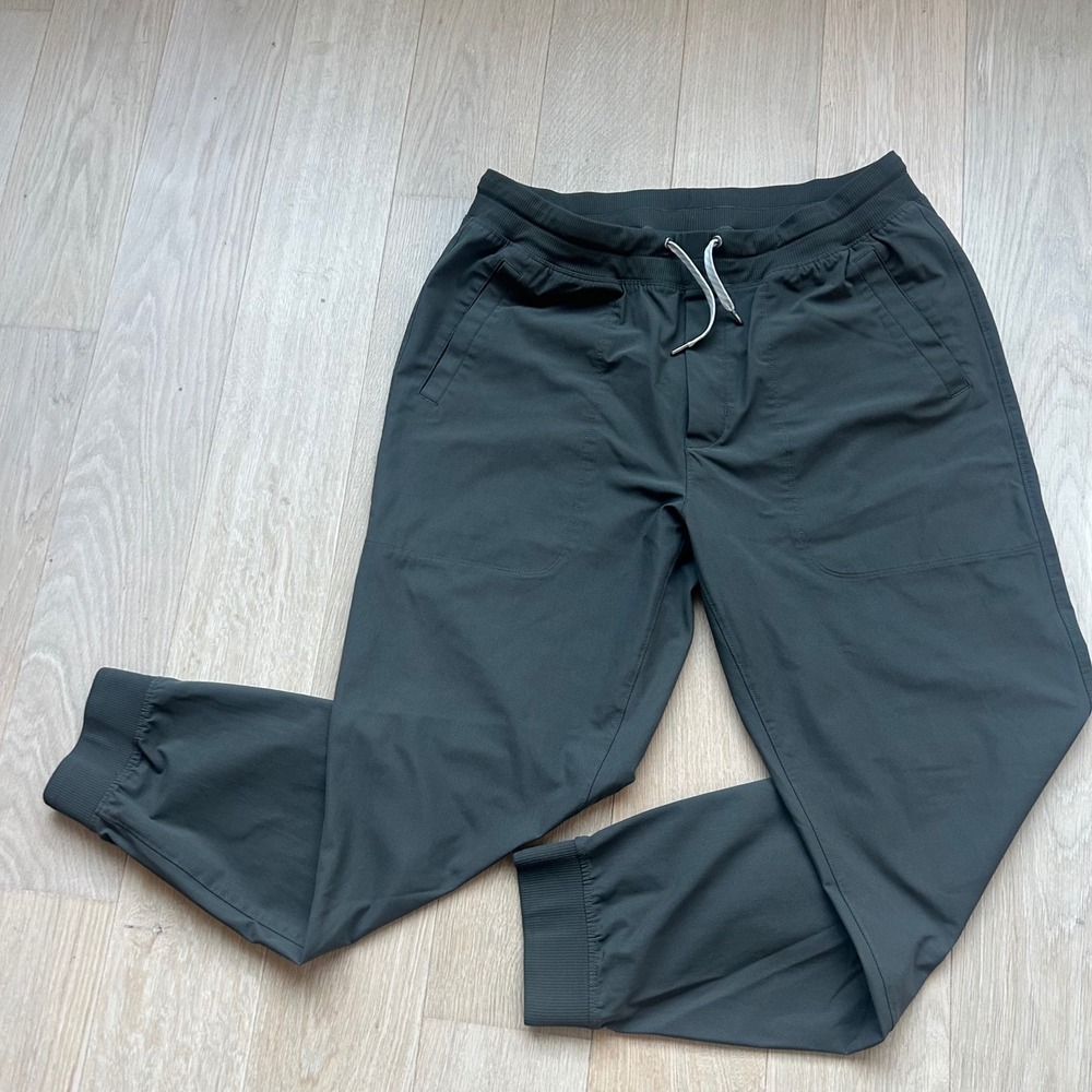 Vuori Meta Joggers XXL Dark Oregano Green Activewear Athletic Training‎ Pants